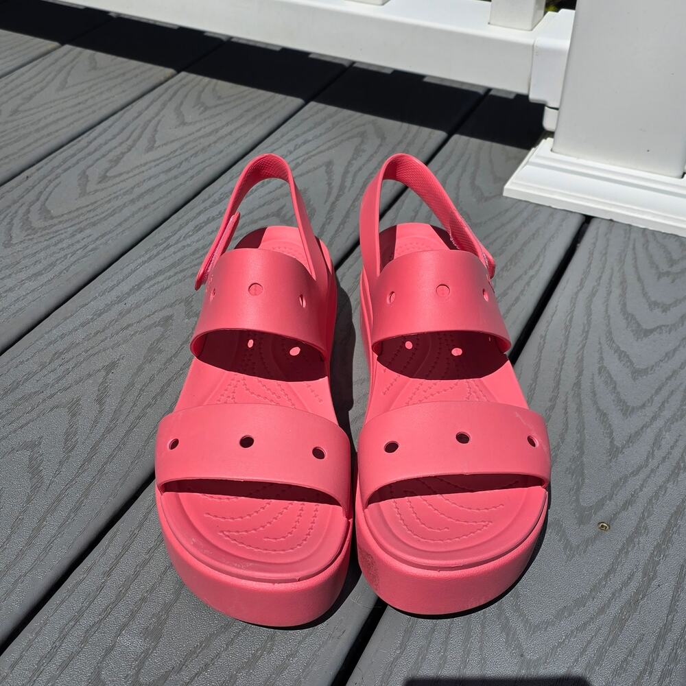 Crocs Women's Brooklyn 4U Wedge Sandals Hot Blush, Size 10